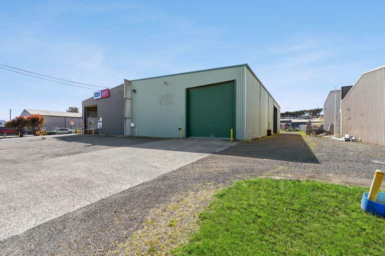 13  Hoyle Court Kyneton VIC 3444 - Image 1