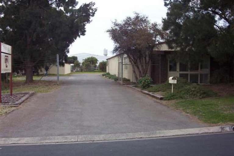 7 Heath Street Lonsdale SA 5160 - Image 2