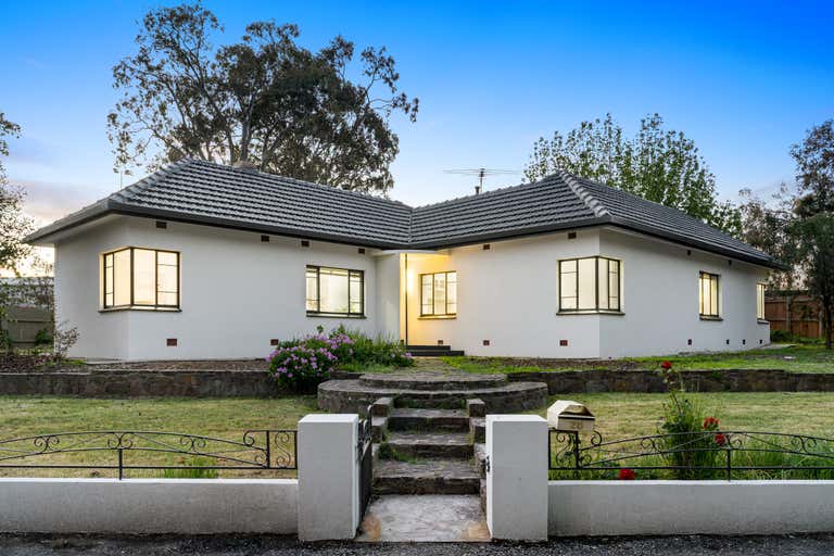 26 Exhibition Road Mount Barker SA 5251 - Image 1