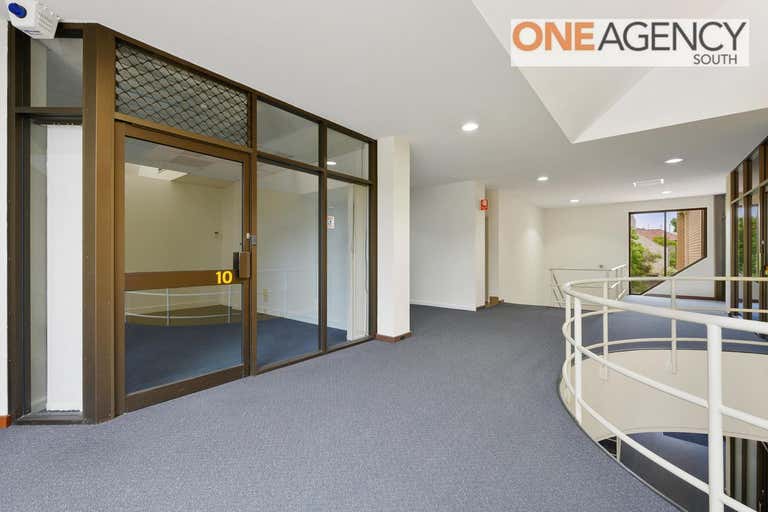 Suite 10, 18 Parry Street Fremantle WA 6160 - Image 2