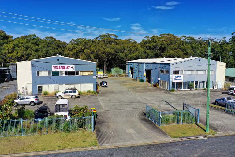 Bay 1, 22 Dee Crescent Tuncurry NSW 2428 - Image 4
