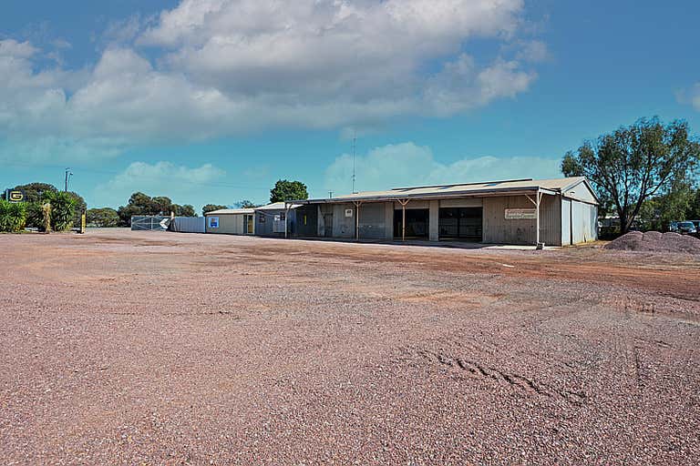 28 Racecourse Road Whyalla Norrie SA 5608 - Image 2