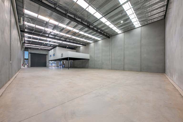 4/4 Amherst Drive Truganina VIC 3029 - Image 1