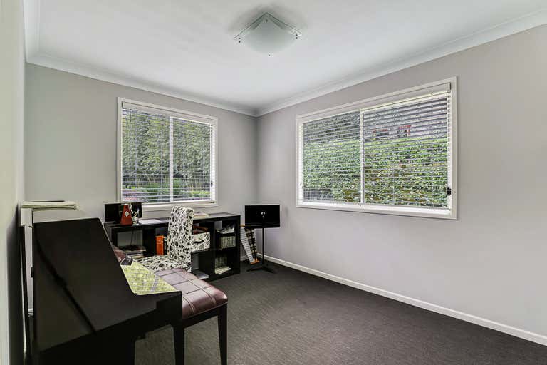 21 Bridge Street Mount Lofty QLD 4350 - Image 4