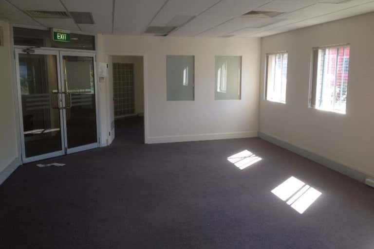 Suite 3 / Level 2, 120 Erina Street Gosford NSW 2250 - Image 1