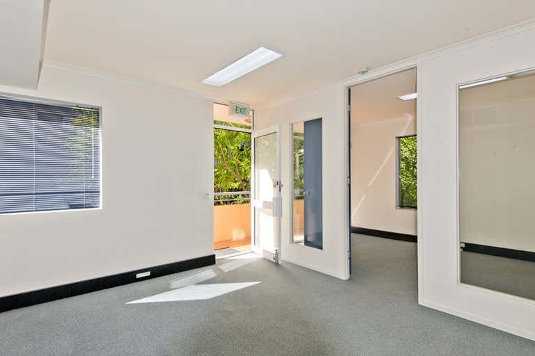 18/128 Bowen Street Spring Hill QLD 4000 - Image 2