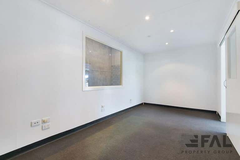 Unit  8, 55 Links Avenue Eagle Farm QLD 4009 - Image 4