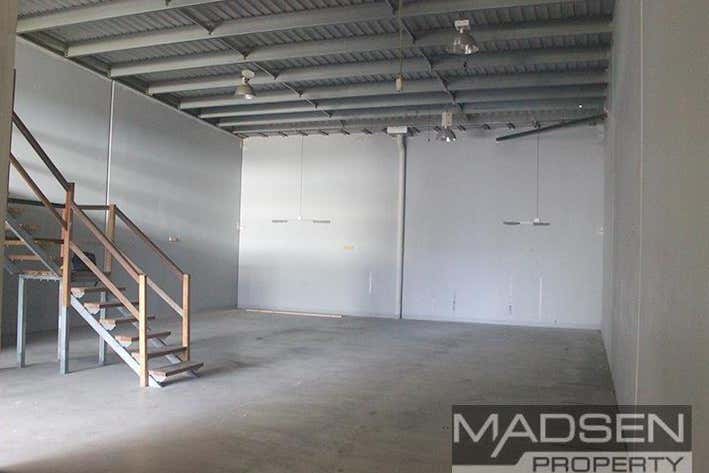 2/1 McRoyle Street Wacol QLD 4076 - Image 2