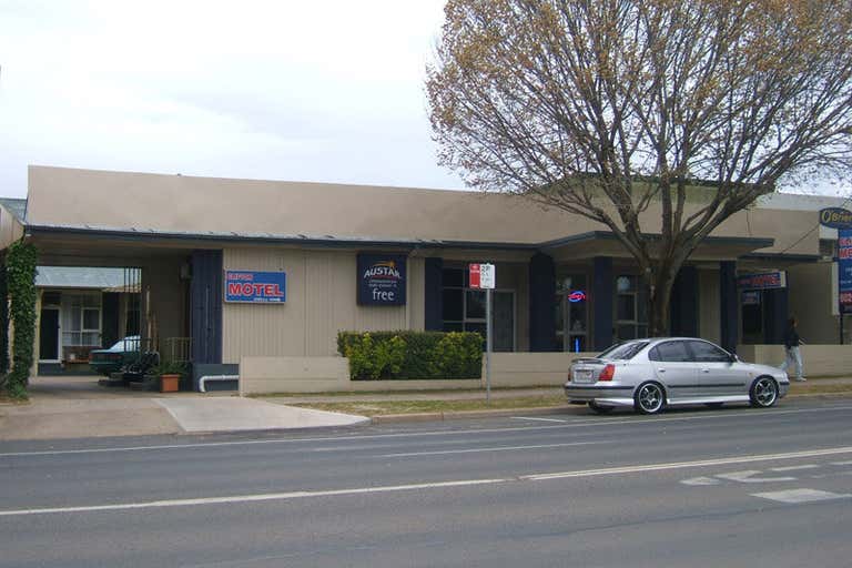 Clifton Motel, 424 Smollett Street Albury NSW 2640 - Image 1
