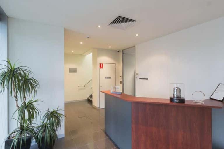 6/484 Graham Street Port Melbourne VIC 3207 - Image 3