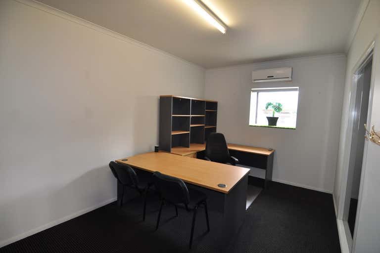 1/12 Gurney Street Garbutt QLD 4814 - Image 4