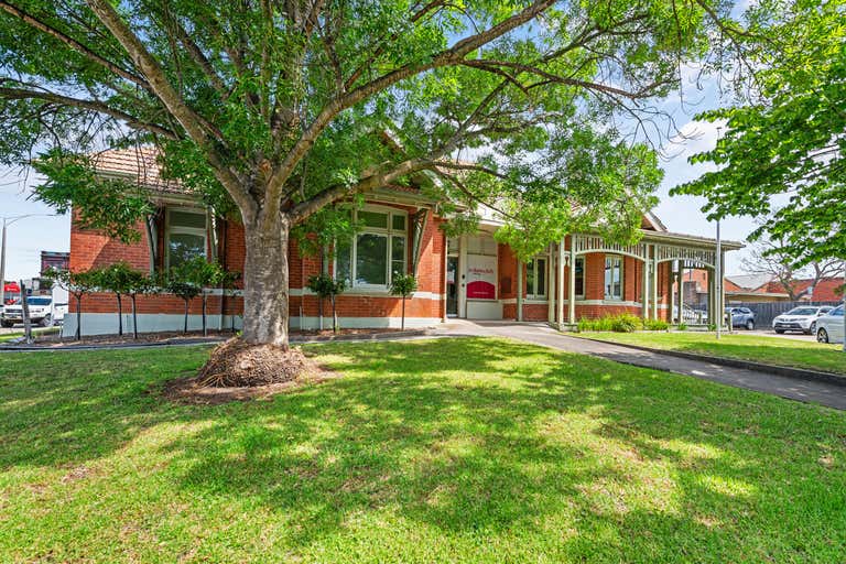 27 Riverine Street Bairnsdale VIC 3875 - Image 1