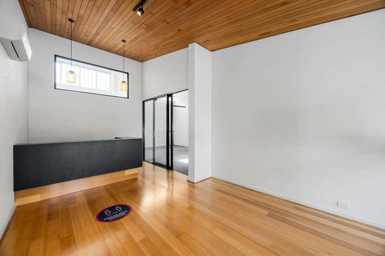 104 Main Street Romsey VIC 3434 - Image 2