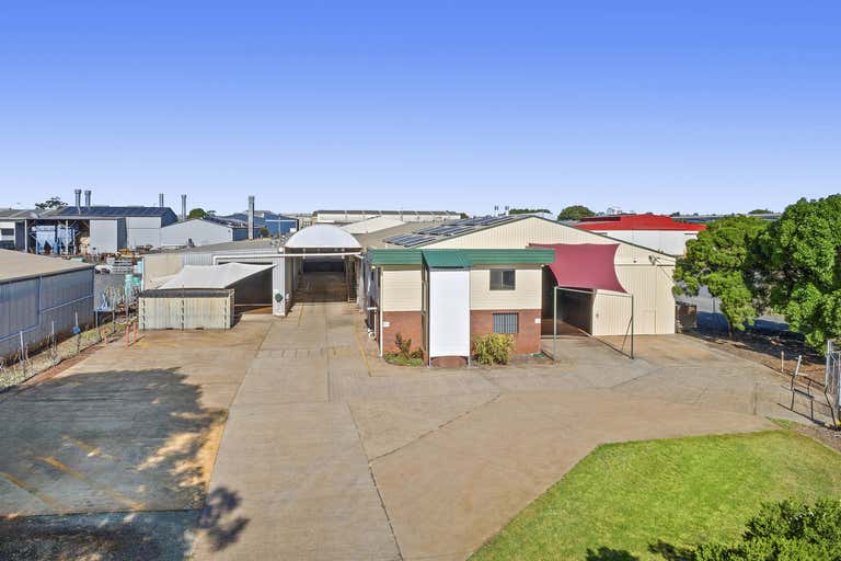 33 Industrial Avenue Wilsonton QLD 4350 - Image 1