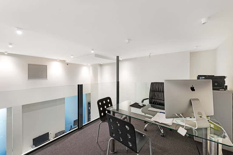 810/1 Queens Road Melbourne VIC 3004 - Image 3