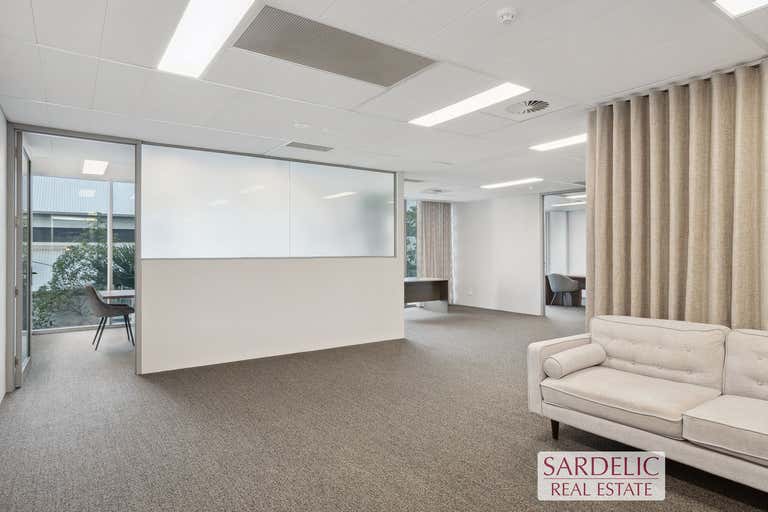 104/19 Ogilvie Road Mount Pleasant WA 6153 - Image 1