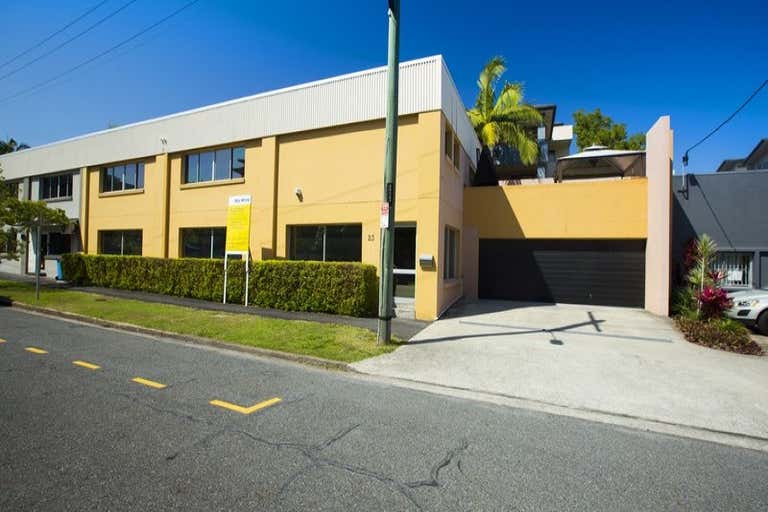 Unit 2, 64 Newstead Terrace Newstead QLD 4006 - Image 2