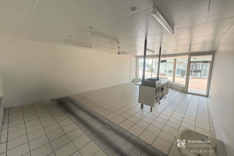 5/271 Esplanade Lakes Entrance VIC 3909 - Image 4