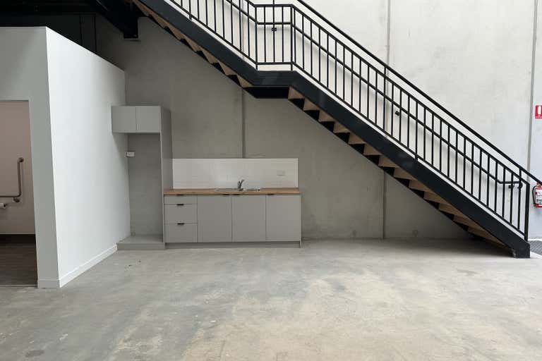 3/4 Blackshaws Road Newport VIC 3015 - Image 3