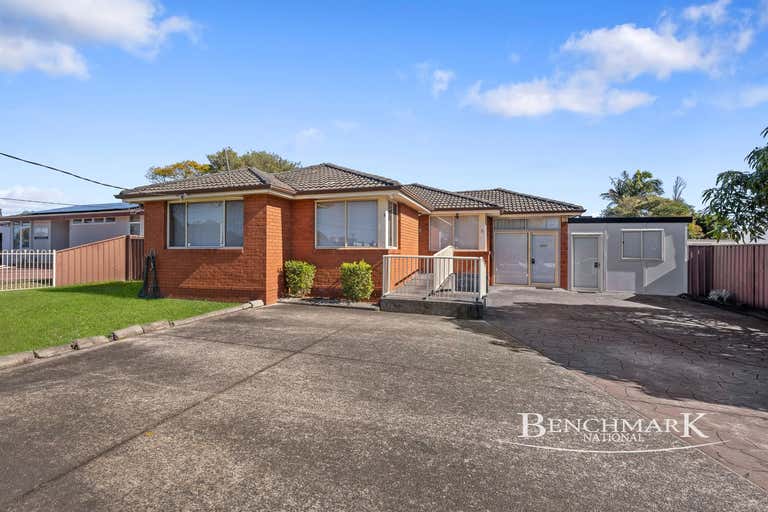 5 Stockton Avenue Moorebank NSW 2170 - Image 1