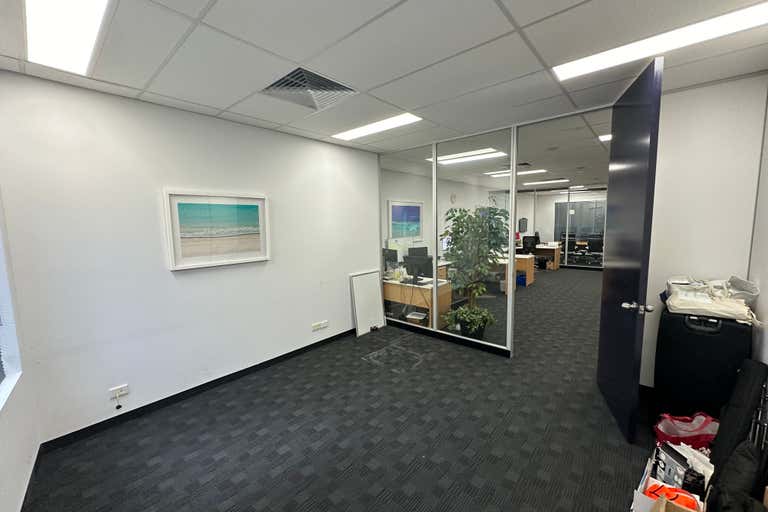 J93 - 21 Hall St Port Melbourne VIC 3207 - Image 3