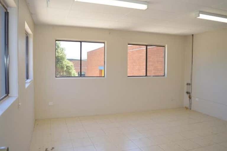 2 Field Close Moorebank NSW 2170 - Image 4