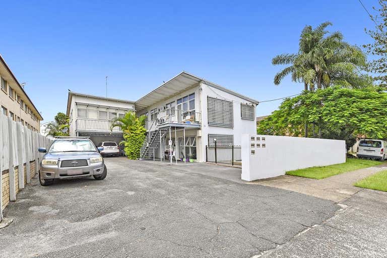 33 Leonard Avenue Surfers Paradise QLD 4217 - Image 1