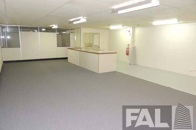 Unit  1, 10 Boron Street Sumner QLD 4074 - Image 4