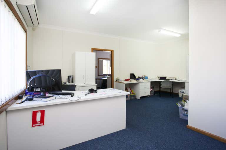 2/8E Faraday Rd Padstow NSW 2211 - Image 3