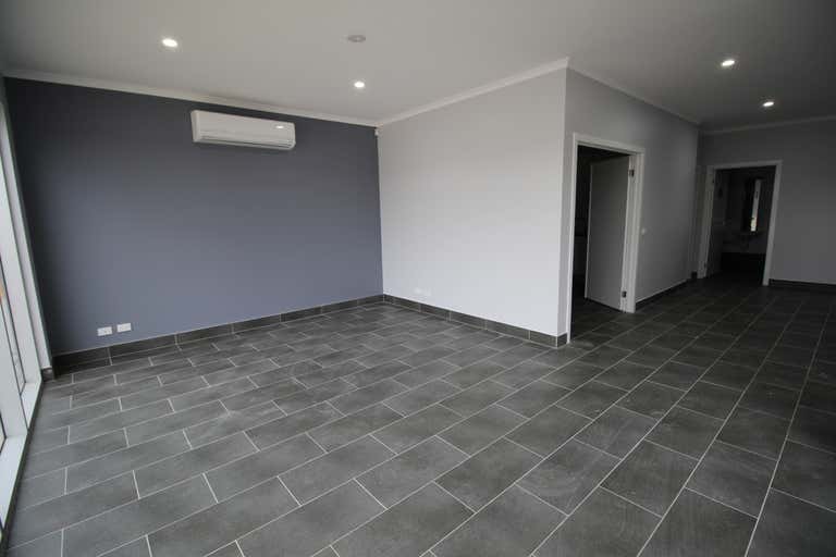 2/23-25 Malcolm Place Campbellfield VIC 3061 - Image 3