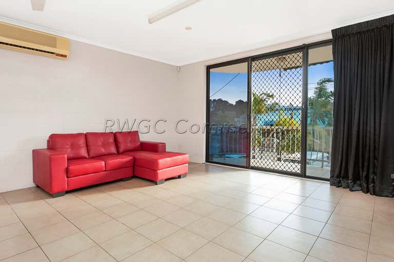 1/18 Hutchinson Street Burleigh Heads QLD 4220 - Image 4