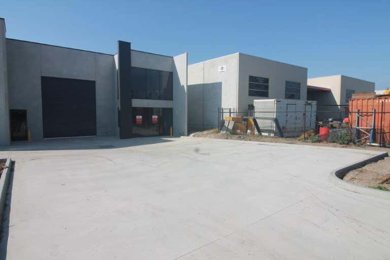 Unit 1, 21 Southeast Boulevard Pakenham VIC 3810 - Image 1