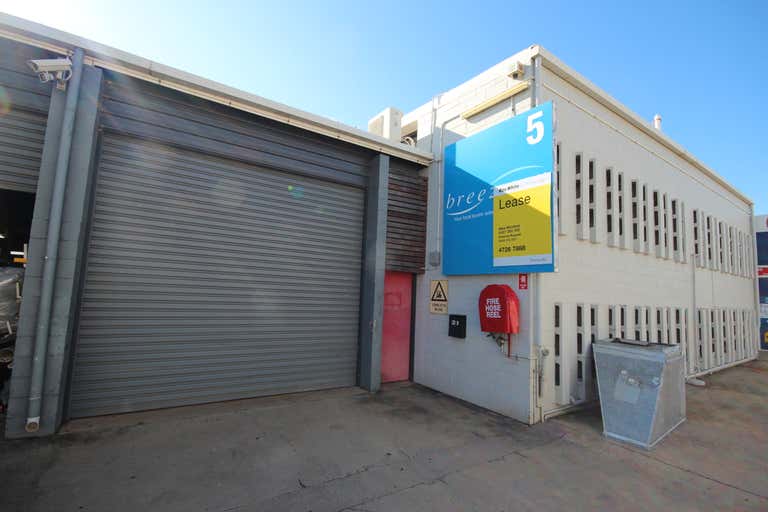 Unit 5, 45 Keane Street Currajong QLD 4812 - Image 1