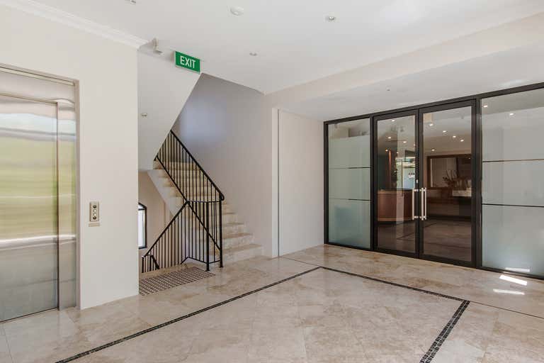 6/4 Port Quays Wannanup WA 6210 - Image 3