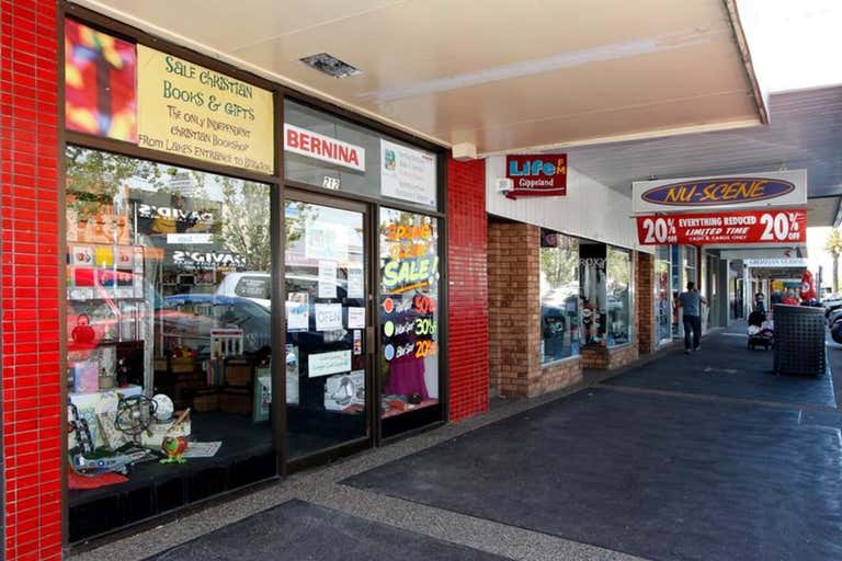 212 Raymond Street Sale VIC 3850 - Image 2