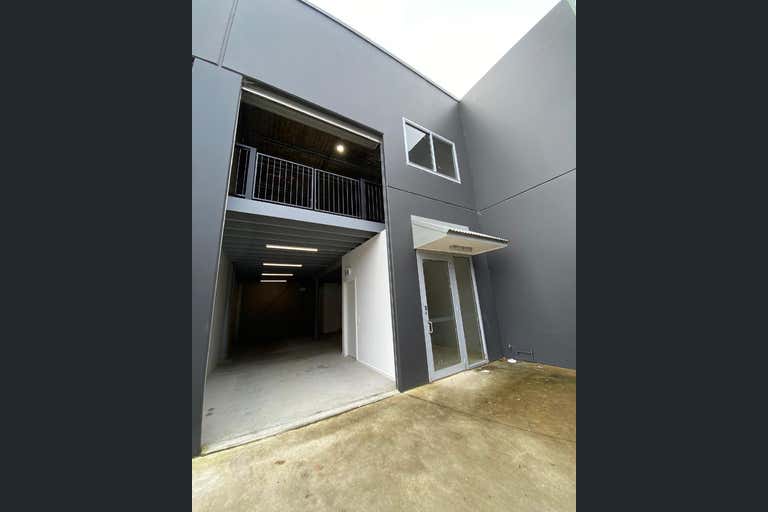 3/4 Dell Rd West Gosford NSW 2250 - Image 2