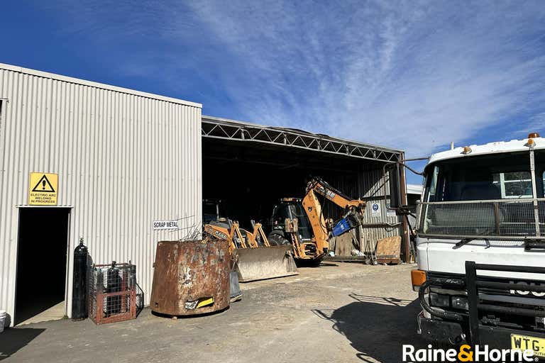 2/105-107 High Street Queanbeyan NSW 2620 - Image 2