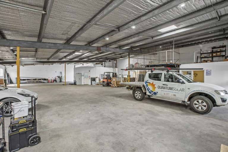4/18 Machinery Drive Tweed Heads South NSW 2486 - Image 2