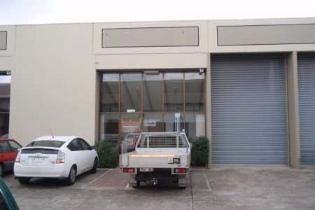 Unit 6, 26 Howleys  Road Notting Hill VIC 3168 - Image 3