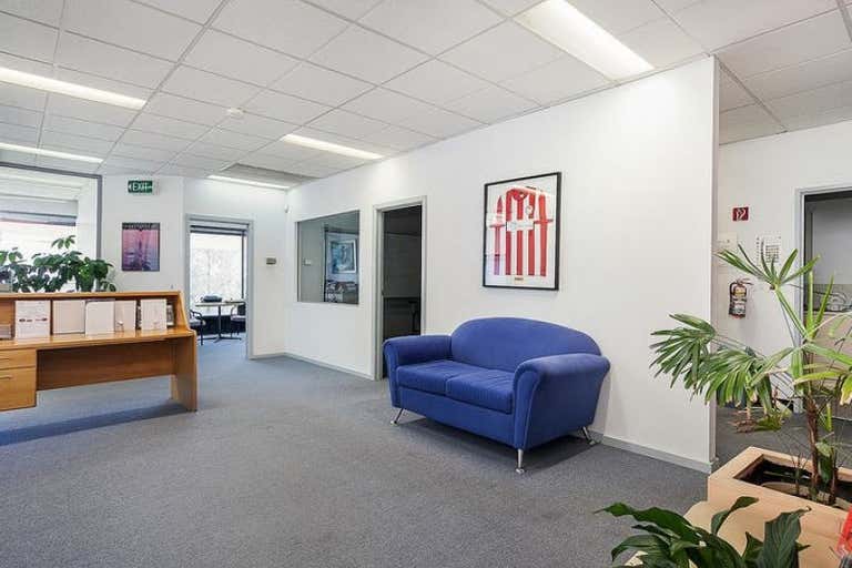 First Floor, Unit 6, 27 Thornton Crescent Mitcham VIC 3132 - Image 3