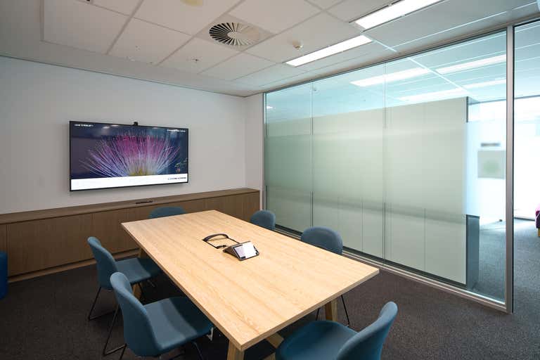 13/700 Collins Street Docklands VIC 3008 - Image 2