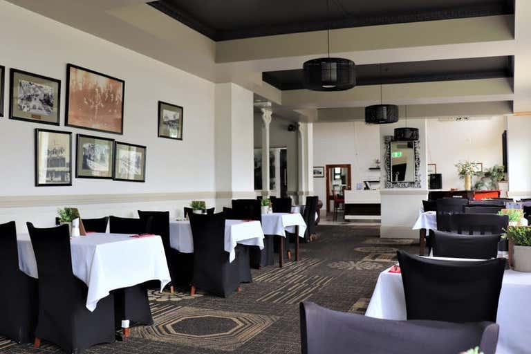 Norville Hotel, 70 Russell Street Toowoomba City QLD 4350 - Image 2