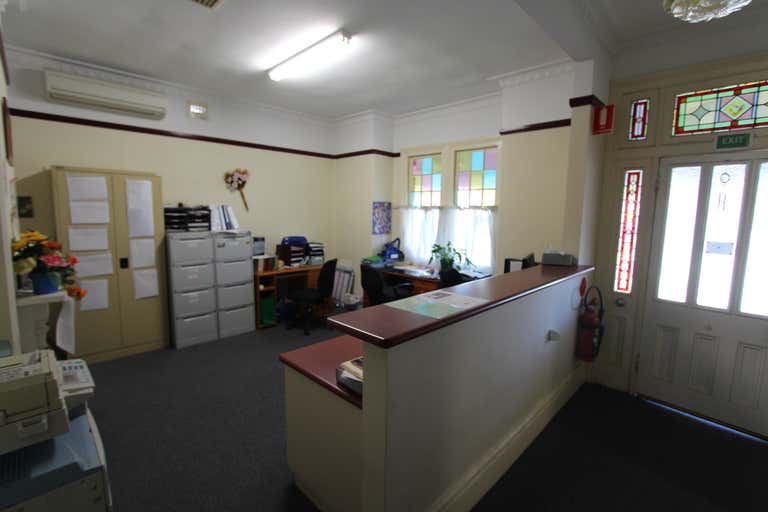 86 Bentinck Street Bathurst NSW 2795 - Image 2