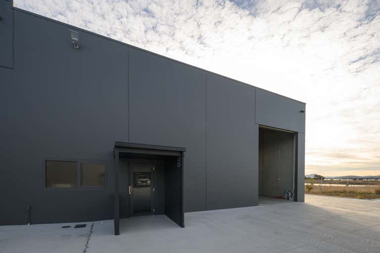 Industrial Warehouse Unit, 9/8 Cessna Way Cambridge TAS 7170 - Image 1