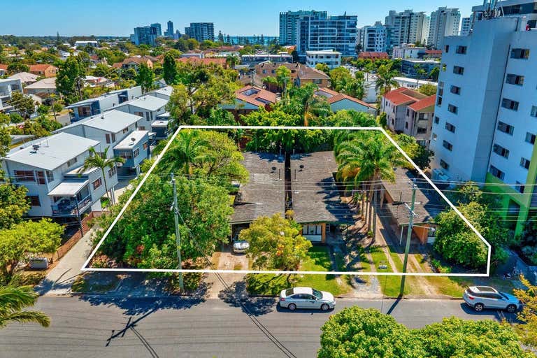 11-17 Hunter Avenue Labrador QLD 4215 - Image 2