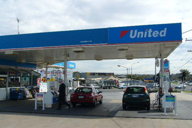 United Petroleum Bulleen, 208 Bulleen Road Bulleen VIC 3105 - Image 2
