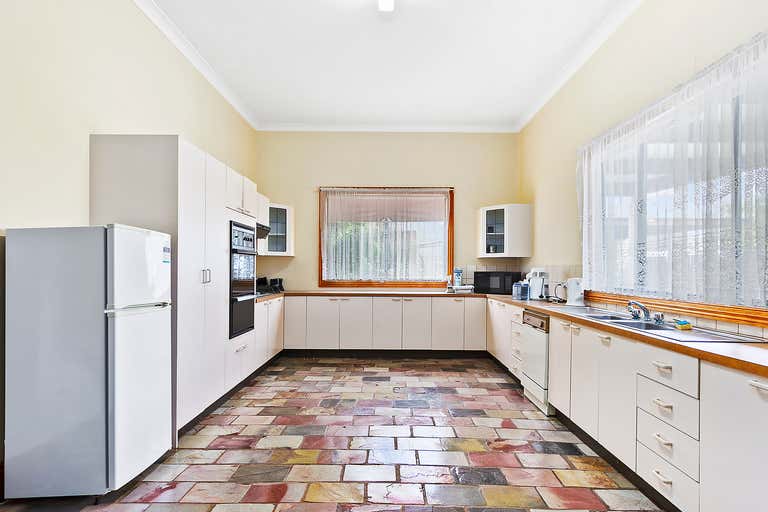 33 Macalister Street Sale VIC 3850 - Image 2