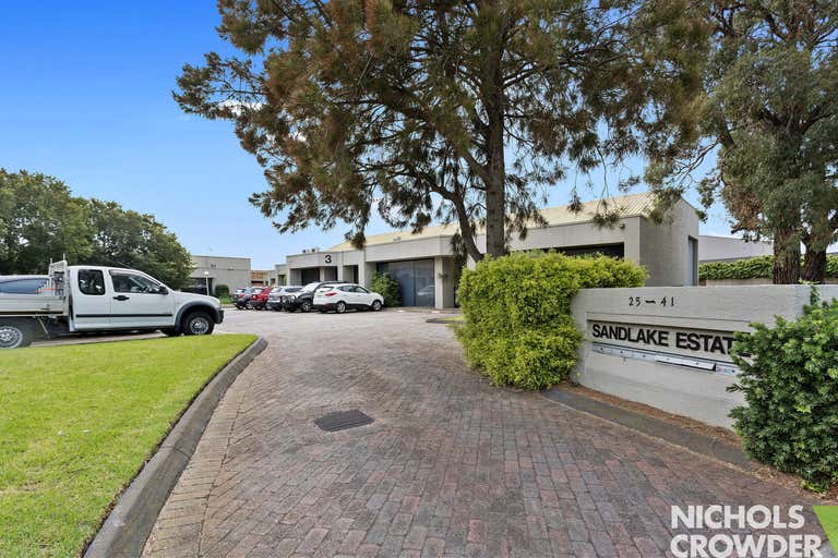 8/25-41 Redwood Drive Dingley Village VIC 3172 - Image 2