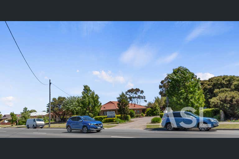 126 Cuthberts Road Alfredton VIC 3350 - Image 2