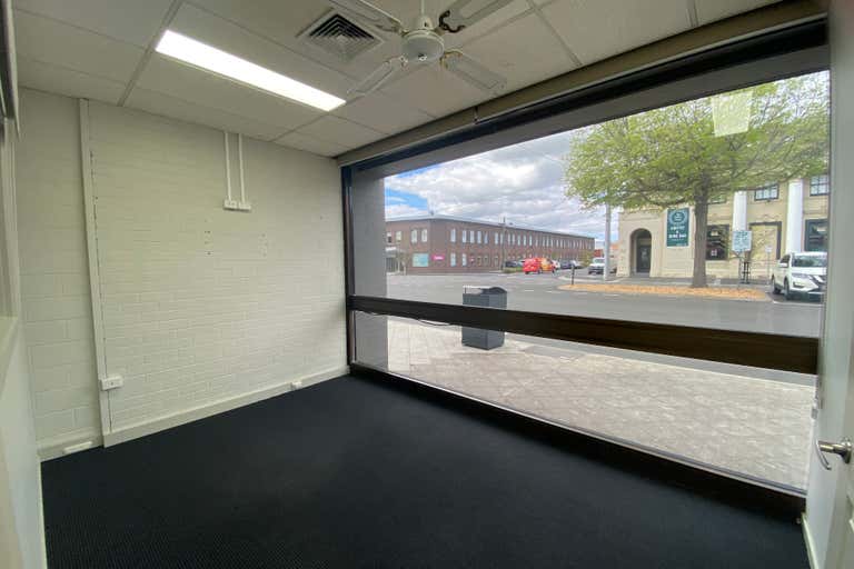 113 Raymond Street Sale VIC 3850 - Image 3